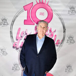 Exclusif - Pierre Ménès - Soirée de gala pour les 10 ans de l'association "Les Rois du monde" (LRDM) à la salle Wagram à Paris le 14 mars 2022. © Rubens Hazon / Bestimage