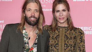 Mort de Taylor Hawkins (Foo Fighters) : sa veuve Alison brise le silence