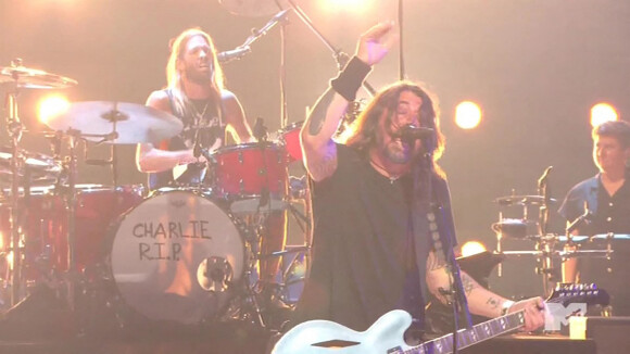 Le groupe Foo Fighters sur la scène des "Music Video Awards (VMA)" à New York, le 12 septembre 2021. 