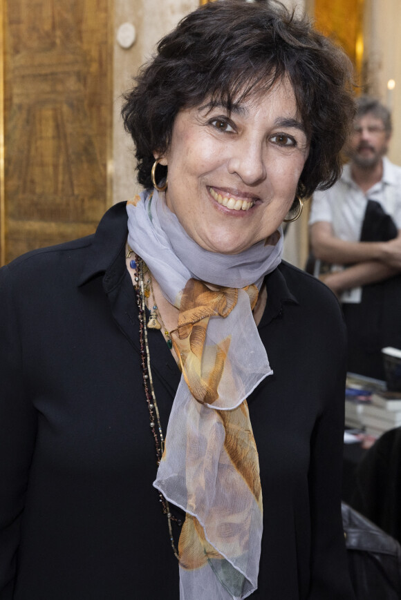 Isabelle Alonso - Librairie éphémère au Fouquet's lors des remises du Prix du Livre de l'Art de Vivre Parisien, du Trophée du Bouquets et du Prix de la Mairie du 8ème - Paris le 08/06/2022 - © Jack Tribeca / Bestimage 