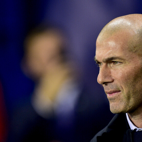 Zinédine Zidane entraineur du Real Madrid lors du match UEFA Ligue des Champions groupe A, opposant le Paris Saint-Germain (PSG) au Real Madrid au Parc des Princes à Paris, France, le 18 septembre 2019. Le PSG a gagné 3-0. © Jean-Baptiste Autissier/Panoramic/Bestimage 