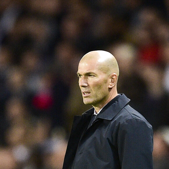 Zinédine Zidane entraineur du Real Madrid lors du match UEFA Ligue des Champions groupe A, opposant le Paris Saint-Germain (PSG) au Real Madrid au Parc des Princes à Paris, France, le 18 septembre 2019. Le PSG a gagné 3-0. © Jean-Baptiste Autissier/Panoramic/Bestimage 