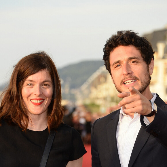 Valérie Donzelli et Jérémie Elkaïm lors de la soirée de clôture du 29e Festival de Cabourg à Cabourg, le 13 juin 2015.