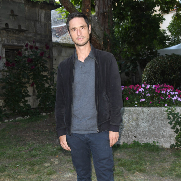 Jérémie Elkaïm - Photocall du film "Ils sont vivants" lors du 14e Festival du Film Francophone d'Angoulême. Le 28 août 2021. © Coadic Guirec / Bestimage