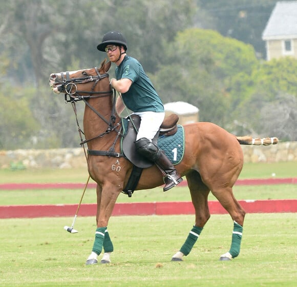 Le prince Harry lors d'un match de polo à Santa Barbara le 10 juin 2022.