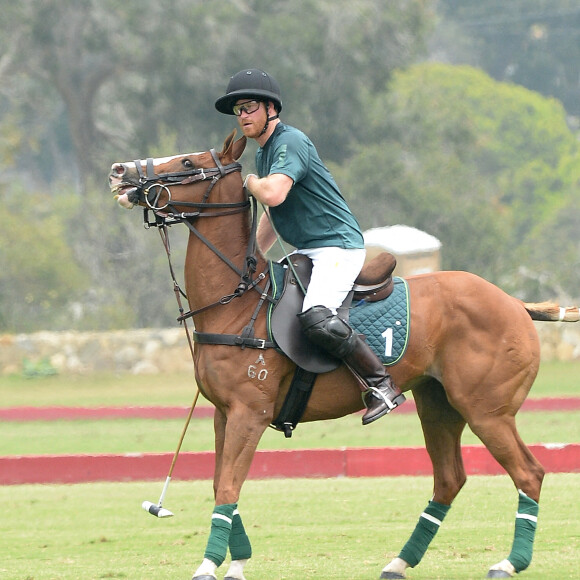 Le prince Harry lors d'un match de polo à Santa Barbara le 10 juin 2022.