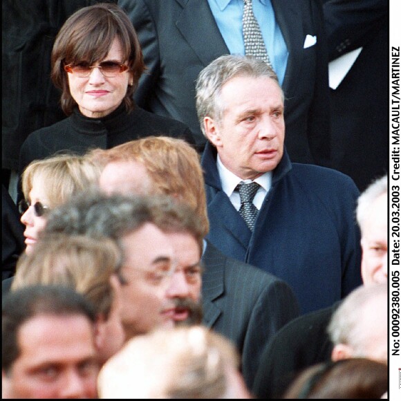 Anne-Marie Périer et Michel Sardou aux obsèques de Jean-Luc Lagardère à Paris