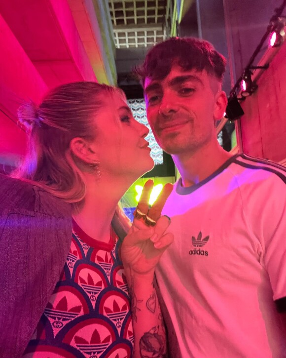 Louane et son compagnon Florian Rossi. Instagram. Le 8 juin 2022.