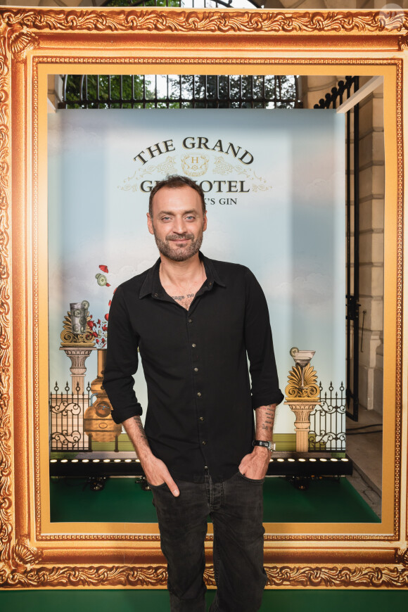 Augustin Trapenard à la soirée The Grand Gin Hotel à Paris le lundi 13 juin 2022
