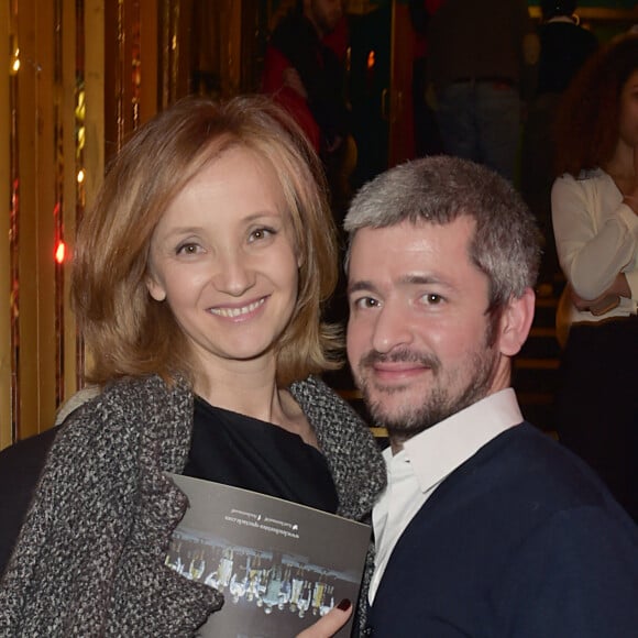 Le chanteur Grégoire et sa femme Eléonore de Galard à la générale du spectacle musical Les Choristes au théâtre des Folies Bergère à Paris, France, le 2 mars 2017. © Gorassini-Moreau/Bestimage 