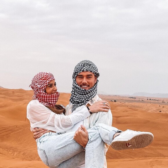 Capucine Anav et Victor