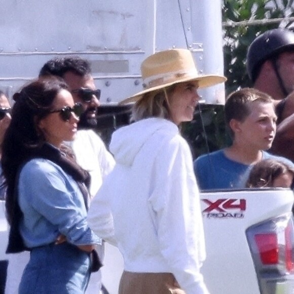 Meghan Markle, duchesse de Sussex soutient son mari le prince Harry, duc de Sussex et son équipe Los Padres lors d'une rencontre de polo à Santa Barbara le 17 juin 2022. 