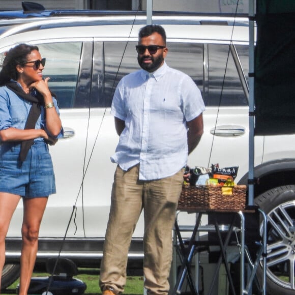 Meghan Markle, duchesse de Sussex soutient son mari le prince Harry, duc de Sussex et son équipe Los Padres lors d'une rencontre de polo à Santa Barbara le 17 juin 2022. 