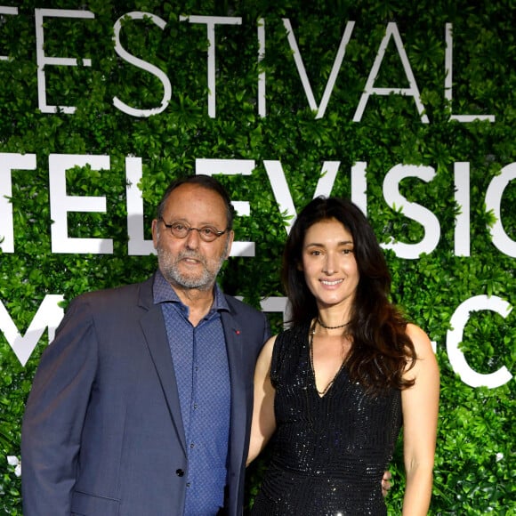 Jean Reno et sa femme Zofia au 61eme Festival de Télévision de Monte Carlo au Grimaldi Forum, le 18 juin 2022. © Bruno Bebert / Bestimage 