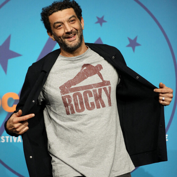 Ramzy Bedia - Photocall de la soirée lors de la 25ème édition du Festival international du film de comédie de l'Alpe d'Huez le 18 janvier 2022. © Dominique Jacovides / Bestimage 