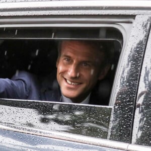 Le président de la République française, Emmanuel Macron vote pour le second tour des élections législatives, au Touquet, France, le 19 juin 2022