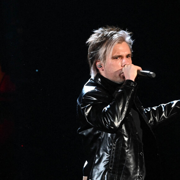 Orelsan (Création audiovisuelle de l'année pour "Montre jamais ça à personne" - Artiste masculin de l'année et Chanson originale de l'année pour "L'odeur de l'essence") lors de la 37ème cérémonie des Victoires de la musique à la Seine musicale de Boulogne-Billancourt, le 11 février 2022. © Guirec Coadic/Bestimage 