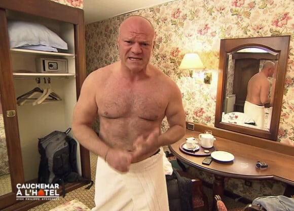 Philippe Etchebest était apparu torse nu pour Cauchemar à l'hôtel @ Toute la Télé / W9