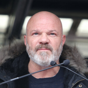 Philippe Etchebest - Rassemblement national des métiers de l'hôtellerie, de la restauration, du tourisme à l'appel de l'UMIH et le GNI à l'esplanade des Invalides à Paris le 14 décembre 2020. © Panoramic / Bestimage