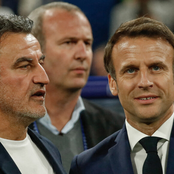 Le President de la Republique, Emmanuel Macron et Christophe Galtier - Entraineur (Nice) - Le président de la république lors de la finale de la Coupe de France de football entre le FC Nantes et l'OGC Nice (1-0) au stade de France à Saint-Denis le 7 mai 2022 © Aurélien Morissard / Panoramic / Bestimage