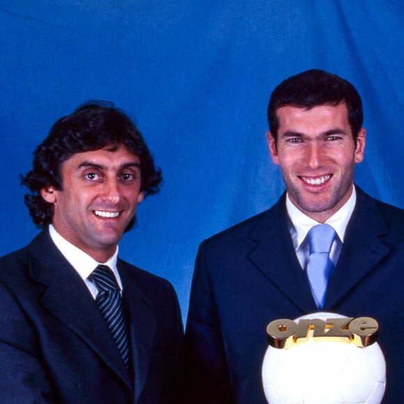 Enzo Francescoli / Zinedine Zidane / Jean Michel Larque en 1998 - Onze d'or - Magazine - Juventus Turin Photo by Alain Gadoffre/Icon Sport/ABACAPRESS.COM