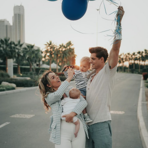 Hillary et Giovanny Bonamy avec leurs deux fils sur Instagram.