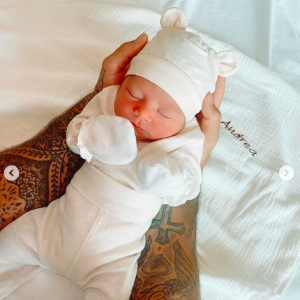 Benjamin Samat et Maddy Burciaga ont accueilli le premier enfant le 30 septembre 2022. Un petit garçon prénommé Andréa.