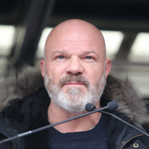 Philippe Etchebest - Rassemblement national des métiers de l'hôtellerie, de la restauration, du tourisme à l'appel de l'UMIH et le GNI à l'esplanade des Invalides à Paris le 14 décembre 2020. © Panoramic / Bestimage