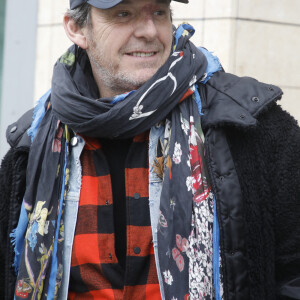 Exclusif - Jean-Luc Reichmann à la sortie d'un enregistrement radio dans les studios RTL à Paris, le 10 février 2022.