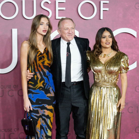 Mathilde Pinault, Francois-Henri Pinault, Salma Hayek à la première du film "House Of Gucci" à Los Angeles, le 9 novembre 2021. 