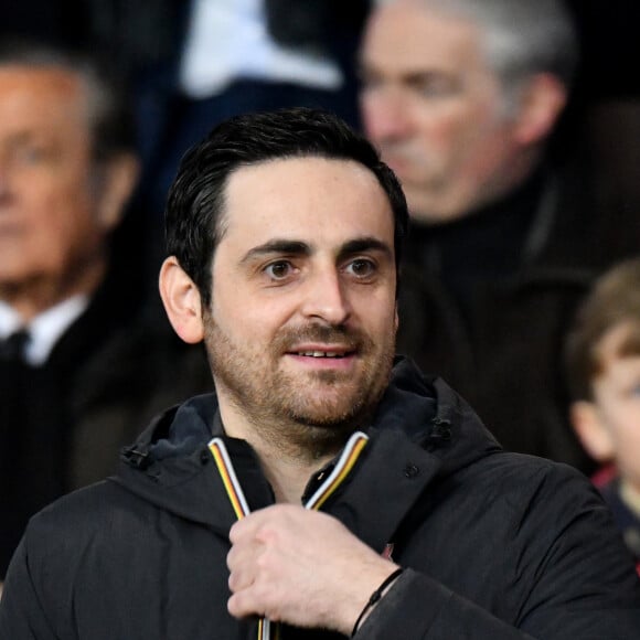 Camille Combal dans les tribunes du parc des Princes lors du match de football de ligue 1, opposant le Paris Saint-Germain (PSG) contre l'Olympique de Marseille (OM) à Paris, France, le 17 mars 2019. Le PSG a gagné 3-1. 