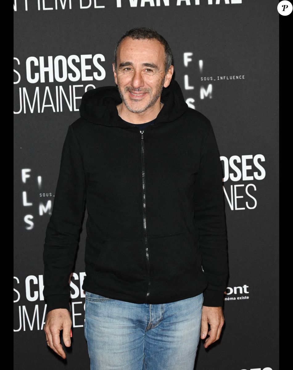 Elie Semoun - Avant-première du film "Les Choses Humaines" au cinéma UGC Normandie à Paris le 23 novembre 2021. © Coadic Guirec/Bestimage