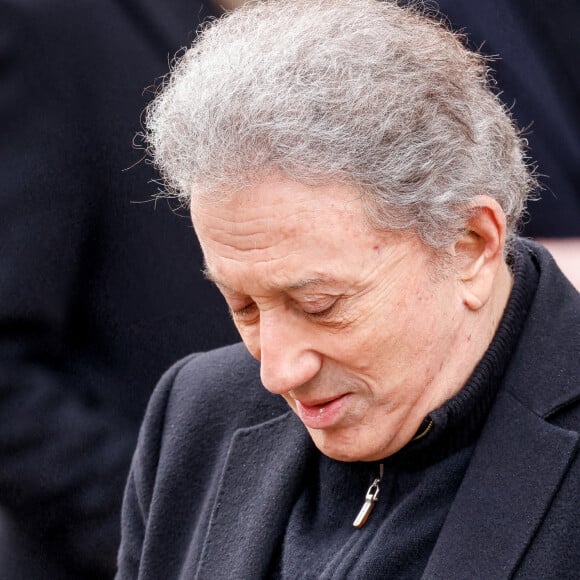 Michel Drucker - Obsèques de Jean-Pierre Pernaut en la Basilique Sainte-Clotilde à Paris le 9 mars 2022. © Cyril Moreau / Bestimage