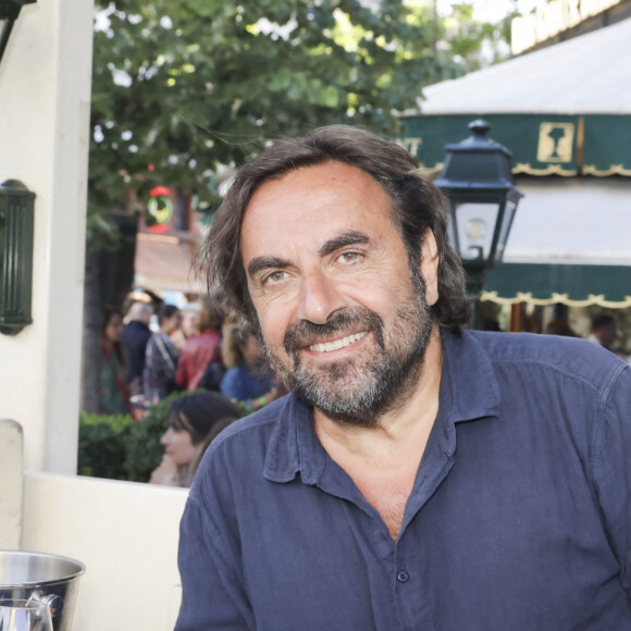 André Manoukian lors de la soirée de l'été littéraire et musical aux Deux Magots à Paris le 27 juin 2022. © Jack Tribeca / Bestimage 