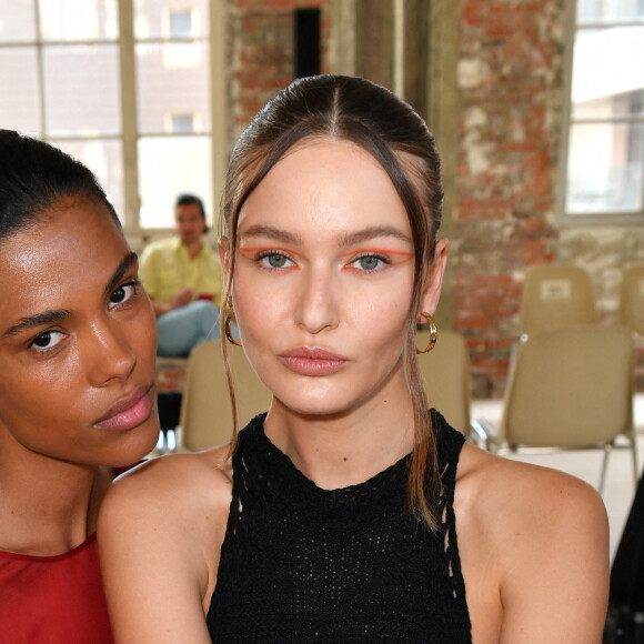 Tina Kunakey et Kristina Romanova - Front Row du défilé de mode Haute-Couture automne-hiver 2022-2023 "Alexandre Vauthier" à Paris le 5 juillet 2022. © Veeren / Christophe Clovis / Besimage