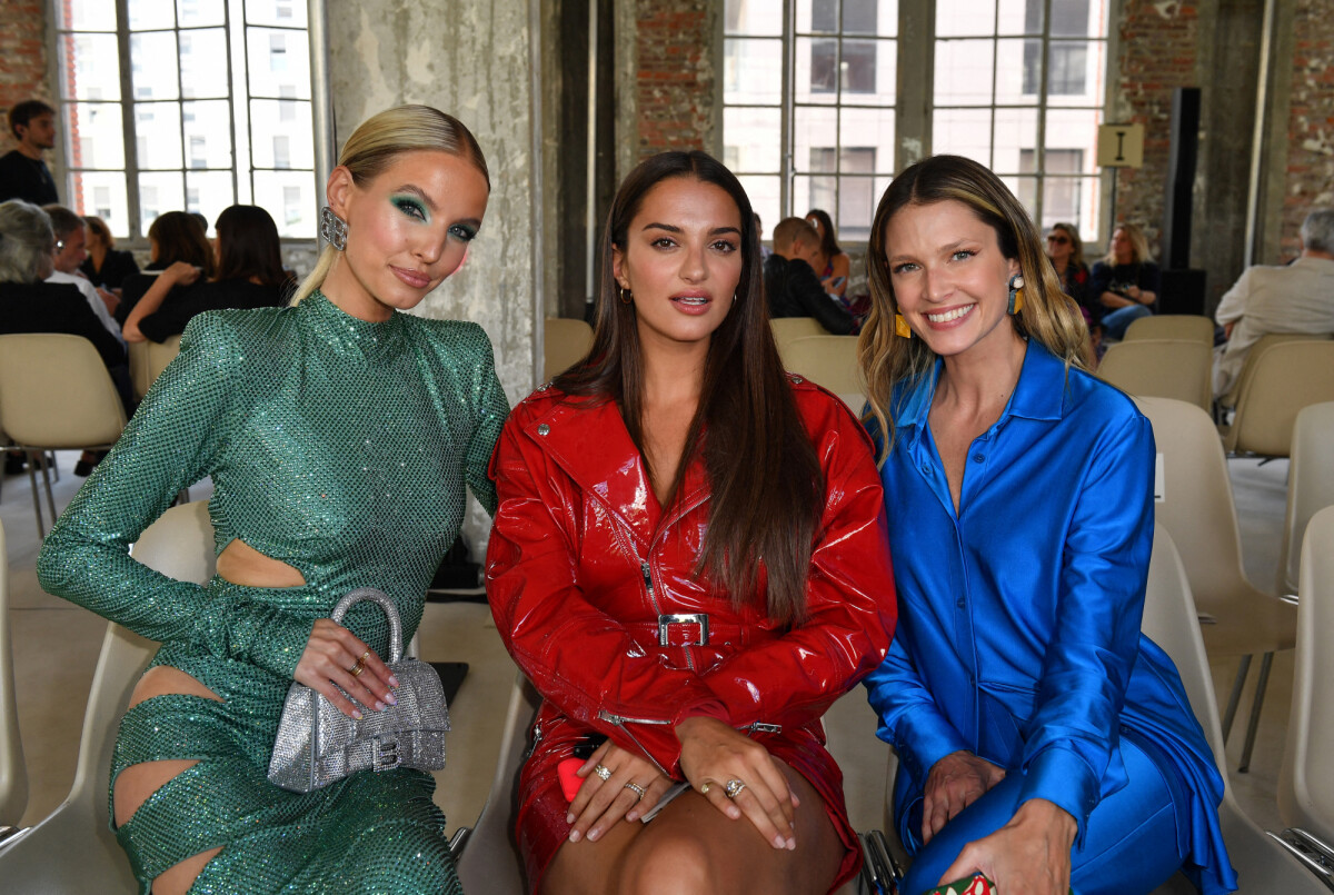 Photo : Leonie Hanne, Gabrielle Caunesil Pozzoli et Helena Bordon