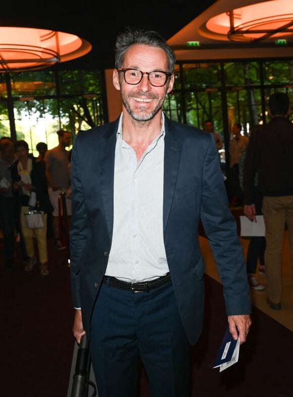 Exclusif - Julien Boisselier - 100e du spectacle de Vincent Dedienne "Un soir de gala" aux théâtre Marigny à Paris, le 27 juin 2022. © Coadic Guirec/Bestimage