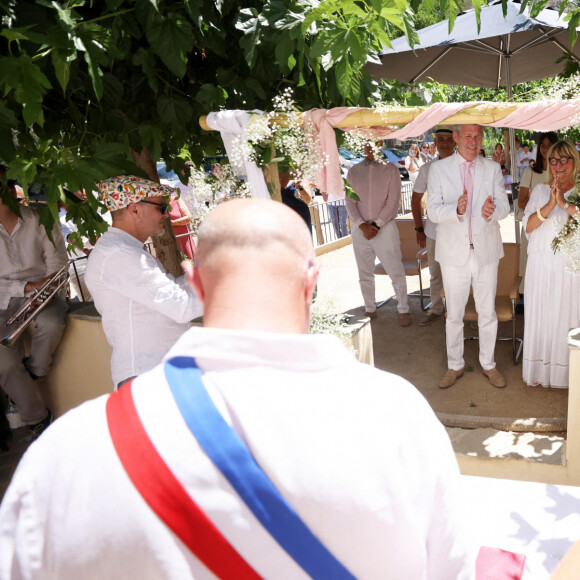 Exclusif - Mariage civil de Christine Bravo et Stéphane Bachot devant la mairie de Occhiatana en Corse le 11 Juin 2022 © Dominique Jacovides / Bestimage