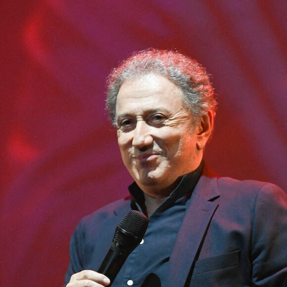 Michel Drucker - Soirée du 20ème anniversaire de la chaîne Mélody TV à l'Olympia de Paris le 8 juin 2022. © Coadic Guirec - Giancarlo Gorassini/Bestimage 