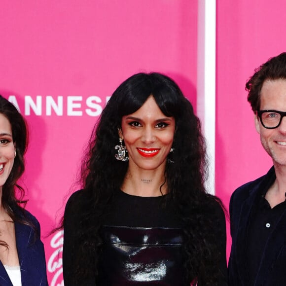 Lucie Lucas - Shy'm (Tamara Marthe) - Jamie Bamber - Photocall lors de la 5ème saison du festival International des Séries "Canneseries" à Cannes le 4 avril 2022. © Norbert Scanella / Panoramic / Bestimage 