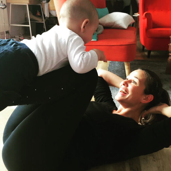 Lucie Lucas avec son fils Milo