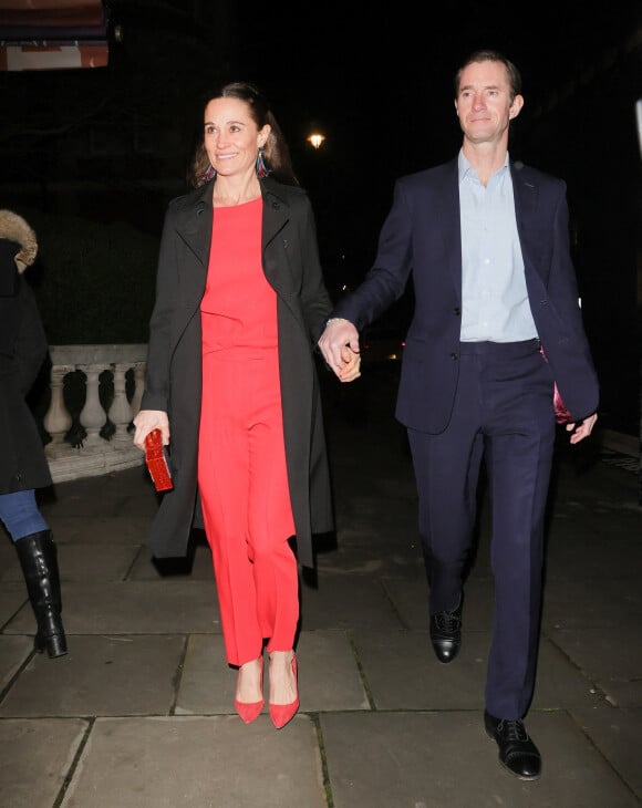 Info - Pippa Middleton est enceinte de son troisième enfant - Pippa Middleton et son mari James Matthews - Arrivées au spectacle "Luzia" du cirque du Soleil au royal Albert Hall à Londres le 13 janvier 2022