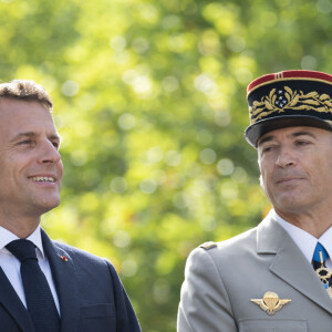 Thierry Burkhard, chef d'état major des armées - Le président Emmanuel Macron lors du défilé militaire du 14 Juillet à Paris. © Eliot Blondet / Pool / Bestimage