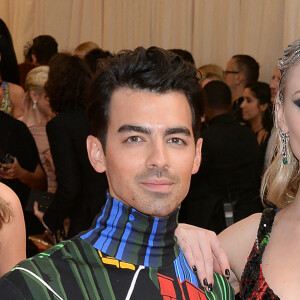 Sophie Turner et son mari Joe Jonas - Arrivées des people à la 71ème édition du MET Gala (Met Ball, Costume Institute Benefit) sur le thème "Camp: Notes on Fashion" au Metropolitan Museum of Art à New York, le 6 mai 2019 