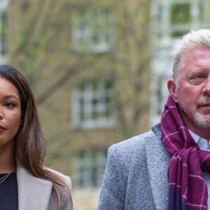 Boris Becker, son fils Elias Balthasar et sa compagne Lilian de Carvahlo Monteiro arrivent au tribunal à Londres, le 7 avril 2022. L'ancien champion de tennis risque la prison pour des fraudes liées à sa banqueroute. 