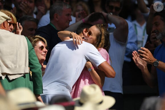 Novak Djokovic et sa femme Jelena lors de la finale du tournoi de Wimbledon, le 10 juillet 2022.