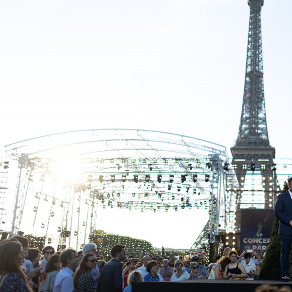 Exclusif - Stéphane Bern - Backstage de l'enregistrement de l'émission "Le concert de Paris" à la Tour Eiffel pour le 14 Juillet à Paris © Tiziano da Silva-Pierre Perusseau / Bestimage