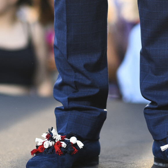 Exclusif - Louboutin de Stéphane Bern (Chaussures Louboutin aux couleurs Bleu Blanc Rouge) - Enregistrement de l'émission "Le concert de Paris" à la Tour Eiffel pour le 14 Juillet à Paris, diffusé sur France 2 © Pierre Perusseau-Tiziano da Silva / Bestimage