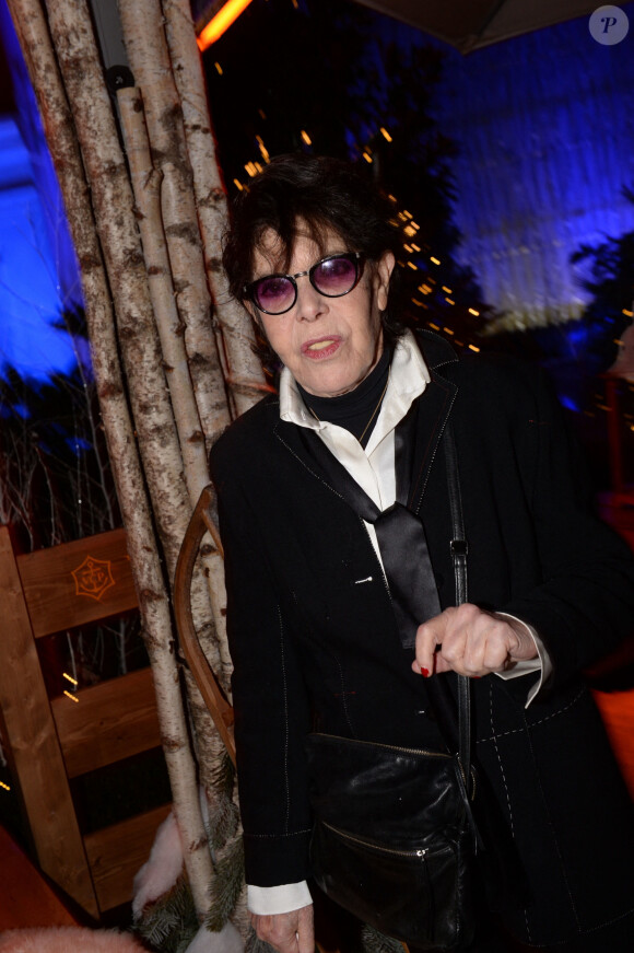 La chanteuse Dani lors de l'inauguration du chalet éphémère "Les Neiges Courchevel" sur la terrasse de l'Hôtel Barrière Le Fouquet's à Paris, France, le 27 novembre 2018. © Rachid Bellak/Bestimage 