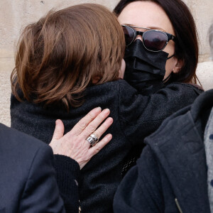 Gaëlle Pietri (ex-compagne du défunt) et son fils Orso - Sorties des obsèques (bénédiction) de Gaspard Ulliel en l'église Saint-Eustache à Paris. Le 27 janvier 2022 © Jacovides-Moreau / Bestimage 